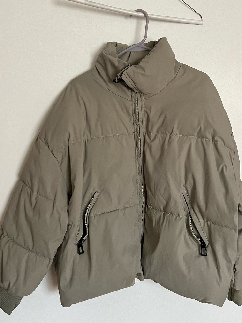 Women's Puffer Jacket in Olive Green